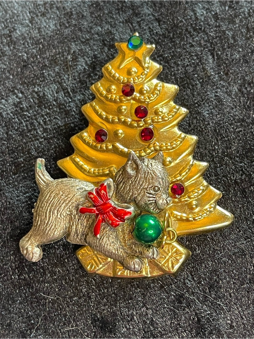 Vintage Christmas tree brooch